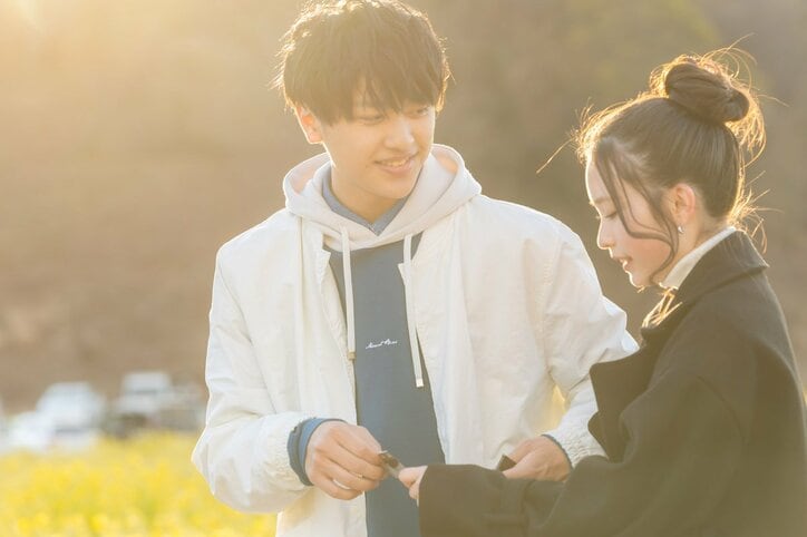 「身長差〜〜〜！」高身長イケメン・たすく＆低身長美少女・えみりの2ショットに悶絶『恋ステ 2023春～Sweet Orange Memory～』