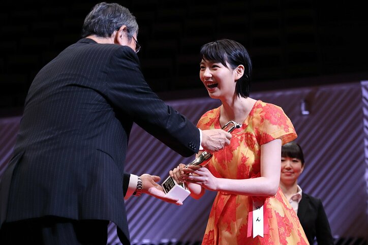 のん「人は、笑えることがあれば、明日が見える」と熱いメッセージ