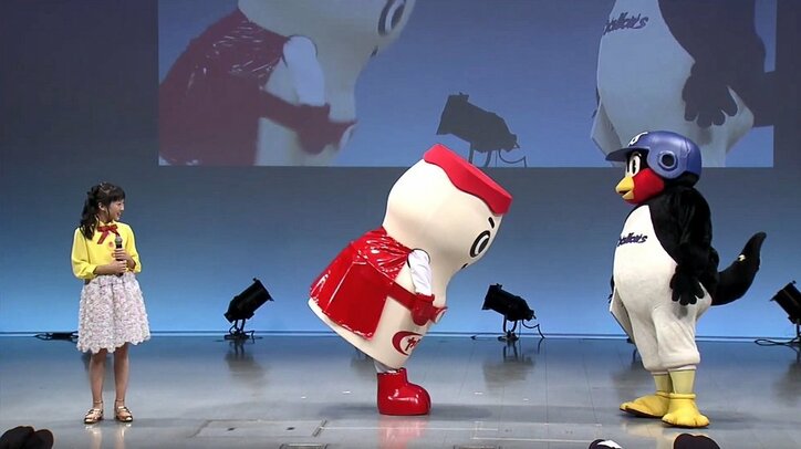 つば九郎、ヤクルト公式キャラ・ヤクルトマンに“上下関係”示す「さつあいがないぞ」