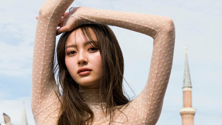 圧倒的スタイル＆ビジュアル 加藤栞1st写真集『shi〜。』 完全未公開10点収録のデジタル版が配信スタート