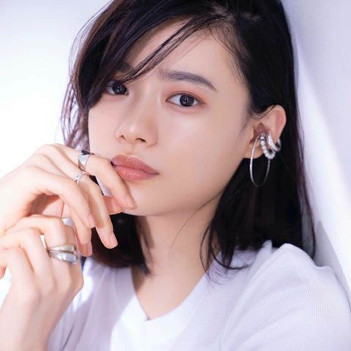 杉 咲花 ピアス