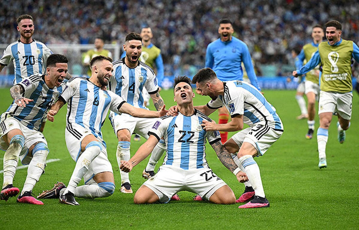 アルゼンチンが前回対戦同様にオランダとのPK戦制す！ 土壇場被弾で2