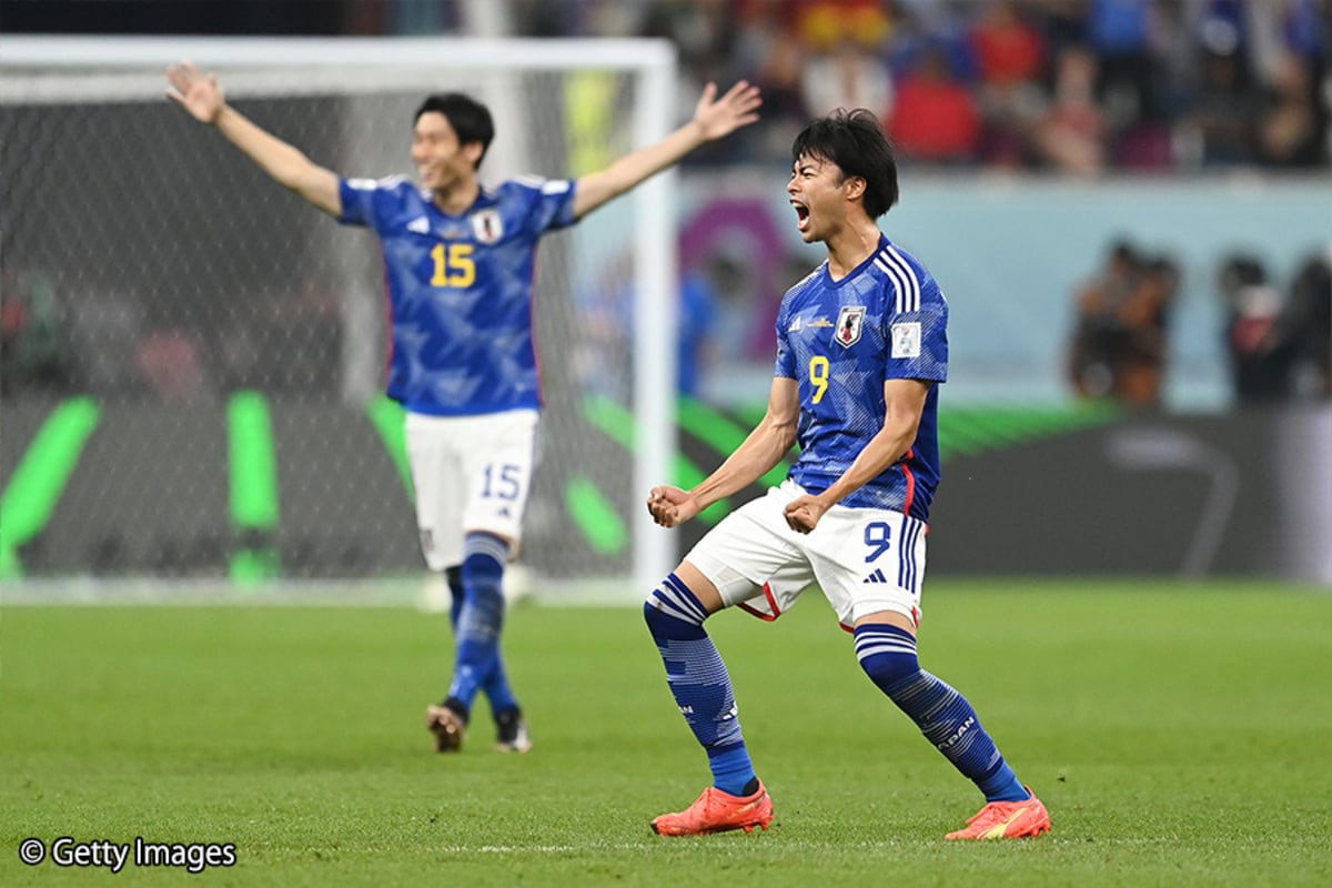 三笘薫が紙一重の折り返しで決勝点をアシスト「ちょっと足が長くて