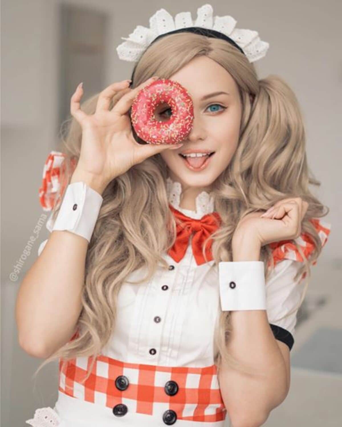 ロシア美女コスプレイヤーの「ペルソナ5」高巻杏コスプレにハート