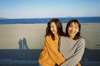 「良い写真」「スタイル良すぎ」飯豊まりえ＆中条あやみの笑顔あふれる仲良しショットにファン称賛