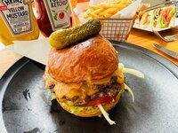 薬丸裕英『話題のハンバーガー』