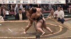 朝乃山が若手ホープに「ひっくり返された」「嘘だ！」土俵際、衝撃の大逆転劇に館内どよめき