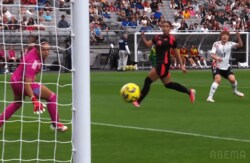 なんだ今のボール…20歳なでしこMFの“魔球ジャイロシュート”に騒然「パンチ効いてる」「うっま」浜野まいかが圧巻キックで２試合連続ゴール