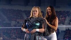 120kg超“かわいい怪獣”女子レスラーの「スパルタダンス動画」にファンツッコミ…“まるでコント”の内容に「笑いすぎて腹筋崩壊」「嫌々やってるw」