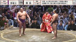 「おいおいおい！」立ち合い不成立で館内に“怒声” 「力士に失礼」「さすがに不快」熱戦に水を差す出来事に批判も