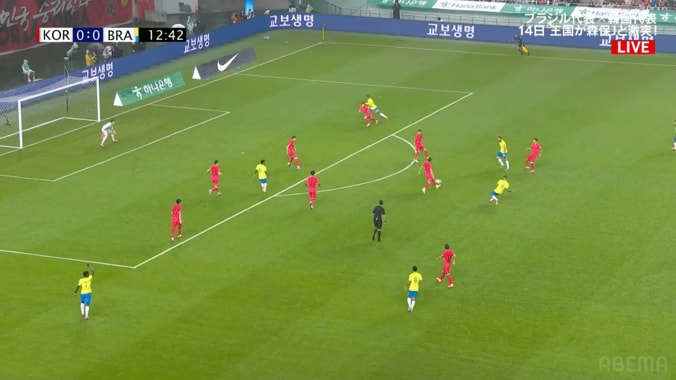 衝撃！“神スルーパス”が韓国代表４人を完全翻弄…「なんだこれw」「異次元すぎる」ブラジル代表MFのスーパーアシストが話題沸騰 3枚目