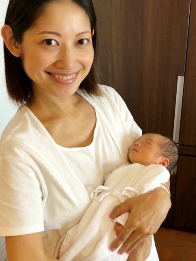 大渕愛子弁護士、1年前の出産時を思い出し眠れず「ああ、懐かしいなぁ…」 1枚目