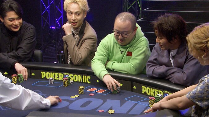 【映像】“半年で9億稼いだポーカープロ”のとんでもない行動