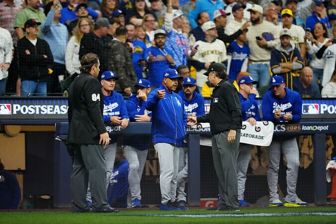 【写真・画像】一体、何が起きた…！？ 大谷翔平、逆方向ゴロで“異変”「どうした？」「魔打球やん」相手野手が捕れない“まさかの展開”　1枚目