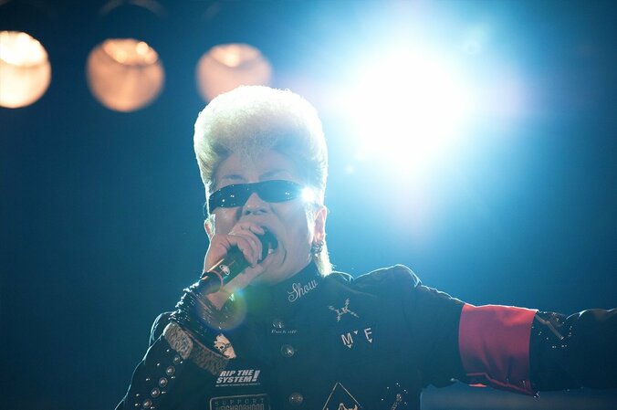 綾小路翔、GLAY・TAKUROとタクシーに乗車拒否される「追いかけたらその先に…」 6枚目