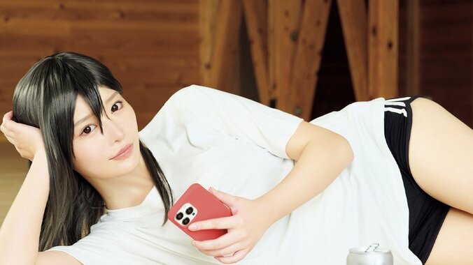 特別巻頭コラボグラビア：『妹は知っている』×高鶴桃羽［君と見るそら］