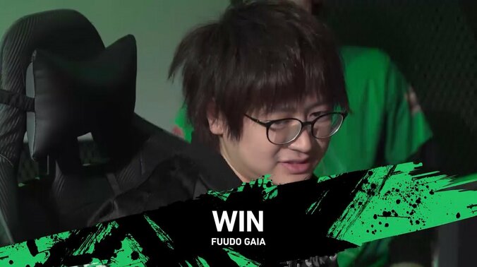 ふ～ど圧巻！ウメハラに完勝でチームも初勝利／ストリートファイターリーグ powered by RAGE 1枚目