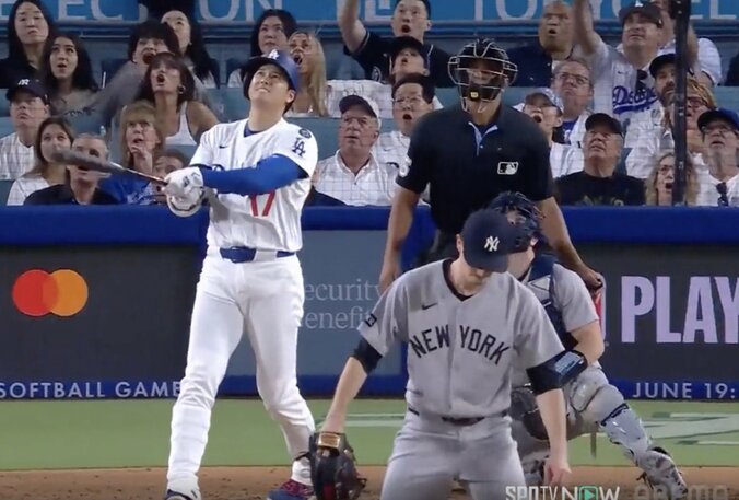 【写真・画像】一体、何が起きた…？ 大谷翔平、ジャッジ弾直後に一瞬見せた“表情”にファン騒然「かえって怖い」「ワクワクするぞ」　1枚目