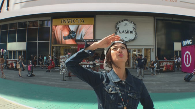 マレーシア出身歌姫・Irisのニューヨーク・コレクション舞台裏を公開 2枚目