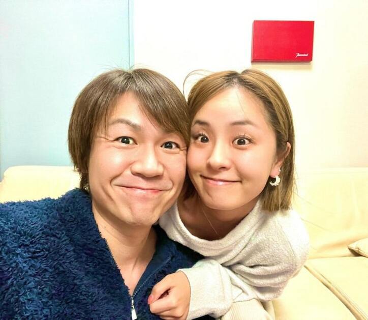  城咲仁、妻との密着2ショットを公開「顔が似てきましたね」「仲良くて嬉しい」の声 