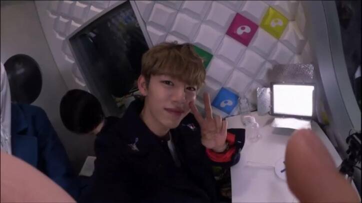 「KpopStarz by AWA」B.A.Pのデヒョンとジョンアプがキスシーンを再現してファン悶絶