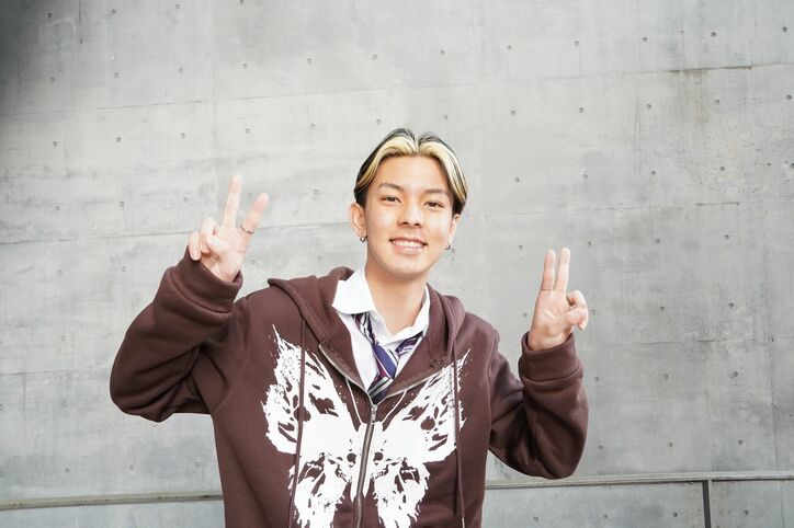 爆モテ女子・こはる(黒江心温)、初彼氏のさんざ(久保田燦)とラブラブ「楽しかった時にはいつも彼が横にいました」共通の趣味はバイクと格闘技『今日好き』サムイ島編カップルインタビュー