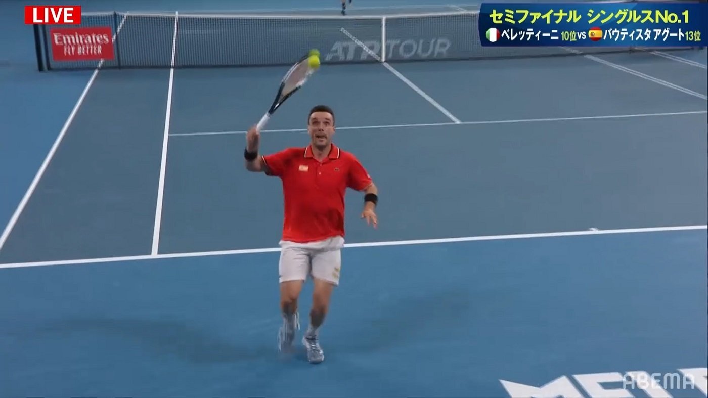 絶妙な股抜きショットを股抜きで スーパープレーにファン興奮 股抜きの応酬 すげぇえ Atpカップ テニス Abema Times