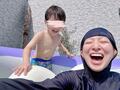  辻希美、三男とともに自宅のプールを満喫「気持ちよかったです」 