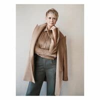 『セックス・アンド・ザ・シティ』ミランダ役のシンシア・ニクソン、カッコよすぎるカバー写真に反響「すごく美しい」