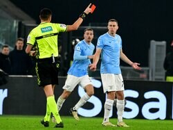 これでレッドカード！？ 軽いプッシング→まさかの一発退場に「なんで？」とファン困惑の瞬間…大荒れセリエA試合で２人目の退場者はレフェリーを侮辱した？