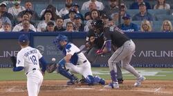 信じられない…山本由伸、痛恨すぎるワイルドピッチの瞬間「もったいない！」「これは取って…」ファンから動揺の声