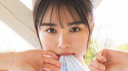 “グラビア界のラスボス”豊島心桜、“豊島”での撮り下ろし20ページ 『週プレ』表紙＆巻頭