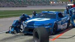 ピットでありえない「凡ミス」　タイヤ交換でクルーが“お手玉”…失意の17.4秒に「右前、遅い！」実況も叫ぶ