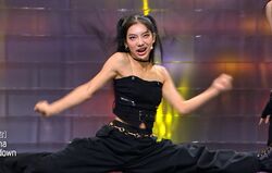 強烈すぎるパフォーマンスに会場悲鳴！ 見事な開脚を取り入れながらの激しいダンスに審査員圧倒される「自分のすべてを見せるんだという意気込み」