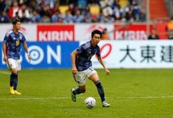 4-2-3-1のトップ下で躍動！苦しい時期を乗り越えた“アイスマン”鎌田大地が日本代表をアツくする