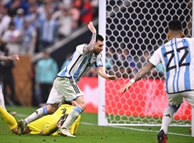 【Ｗ杯決勝｜採点＆寸評】メッシとエムバペが全得点に絡む極上のプレー！アルゼンチンはディ・マリア、フランスは途中出場組も違いに