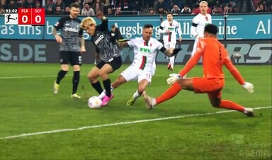 堂安律が“顔面ブロック”に続く魂の守備！爆速の追走→強烈な寄せで大ピンチを救った一部始終に「失点を防いだ」「ナイスディフェンスすぎる」などファン興奮