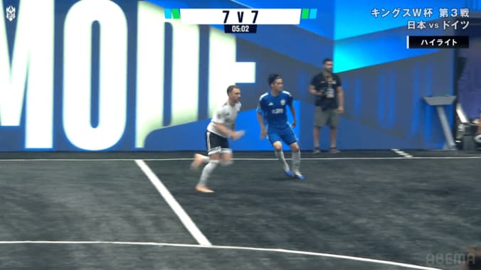 「ちゃんと声かけようぜ！」日本代表、“奇襲”食らって驚愕失点…「もったいない」「これがキングスの難しさ」ドイツFWに独特ルールの“死角”を突かれファン落胆 5枚目