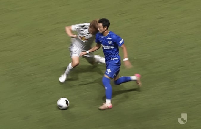 「やばいな」「魅せるね」元レアル・中井卓大ピピの“衝撃ターン”に騒然！相手が転倒の圧巻テクニック「J1で見たい」 5枚目