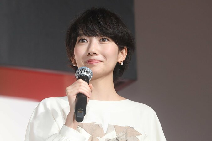 波瑠、28歳の誕生日を迎えたことを報告「もうちょっと、優しい人になれますように」 1枚目