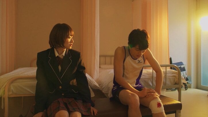 生駒里奈の制服姿に反響「可愛すぎる」「同じ学校に通いたい」