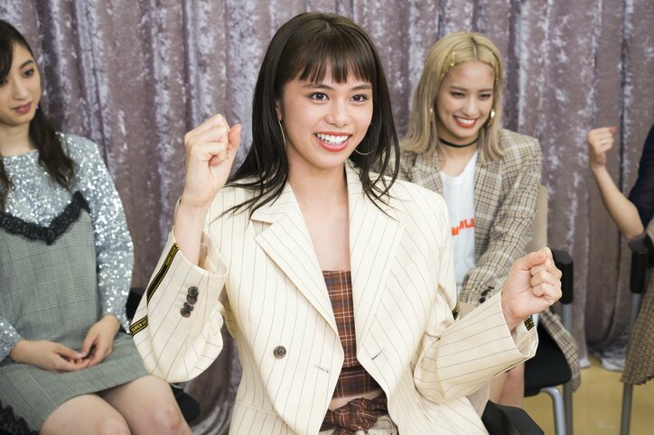 E-girls、新曲で岩田剛典出演映画を切なく彩る『Perfect World』-インタビュー-