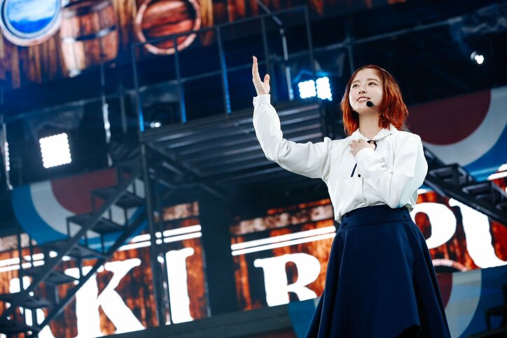 雨と210トンの水演出で国民全員が濡れた! 欅坂46『欅共和国2019』はアンコールなしのセトリで20曲を熱演