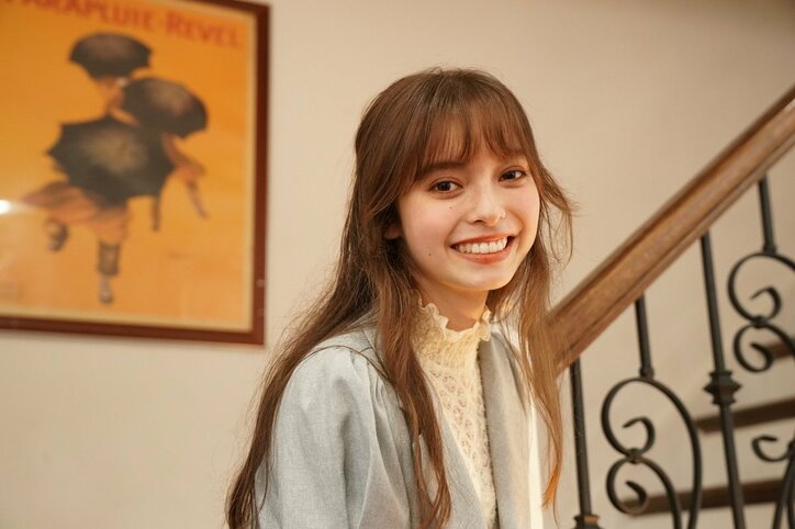 『ドラ恋』新メンバーのトミコ・クレア、恋愛経験は少なめ「自分の気持ちをブロックすることが多い」