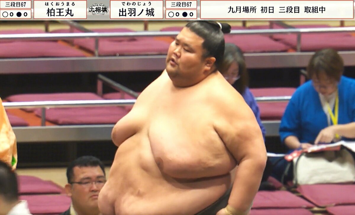 土俵が…」合計“500キロ”に迫る超重量対決 あまりのド迫力に「土俵の