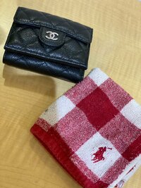 クロ『カバンの中身紹介∗ ︎*゚』