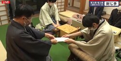 広瀬章人八段が66手目を封じる 藤井聡太竜王は強気の攻勢でペース握る／将棋・竜王戦七番勝負第4局