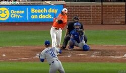 球場騒然！山本由伸の魔球で“まさかの光景”「完璧に折れた…」“絶品すぎる”カットボール→バットを粉砕してしまう