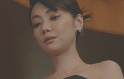 セクシーな倉科カナに「好きなだけ蹴りつけて！」ひざまずいて懇願する筒井道隆…SMチックなやりとりに反響「ドMすぎww」「クセがすごい」『グレイトギフト』5話