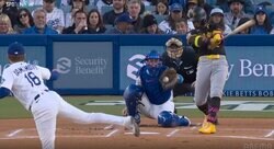 衝撃！ 山本由伸の魔球が“謎の動き”「エグい」「これは打てん」 打者の手元で微妙変化… 落ち幅が少ないスプリットで“空振り三振”